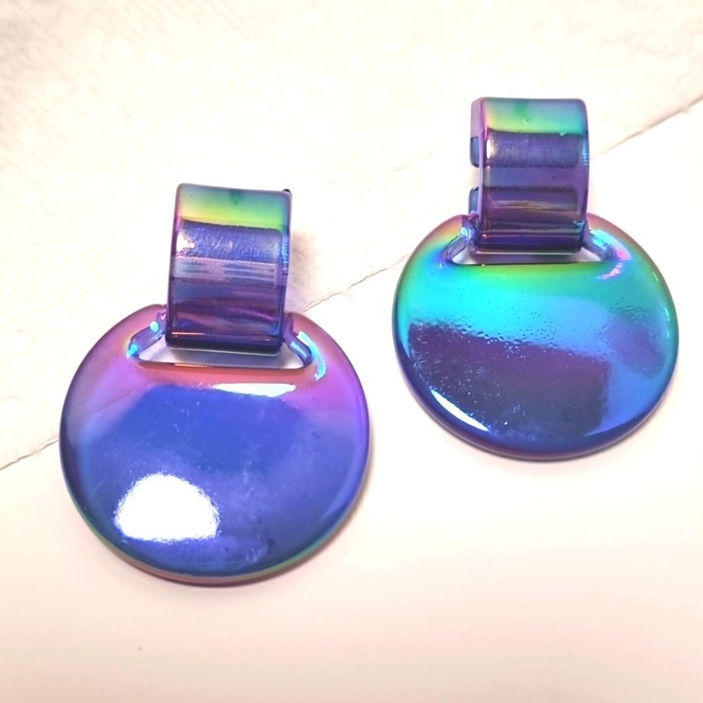New FREE PEOPLE irradescent circle fun cute earrings